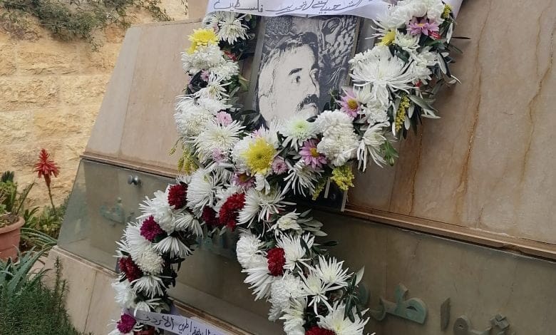 وفد من حزب الوحدة الشّعبية يزور ضريح الرفيق القائد المؤسس جورج حبش في الذكرى 13 على رحيله 1 IMG 20210126 141659