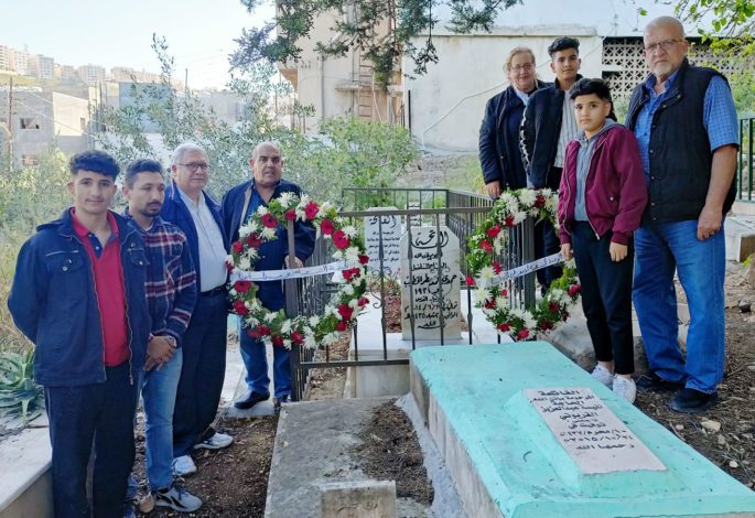 وفد من الوحدة الشعبية يزور أضرحة الشهداء وضريح القائد المؤسس جورج حبش في أول أيام عيد الفطر 5 IMG20230421082734