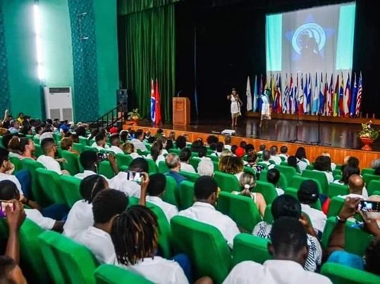 شبيبة حزب الوحدة تشارك في أعمال اجتماع المجلس العام لاتحاد الشباب الديمقراطي العالمي المنعقد في هافانا - كوبا 5 11
